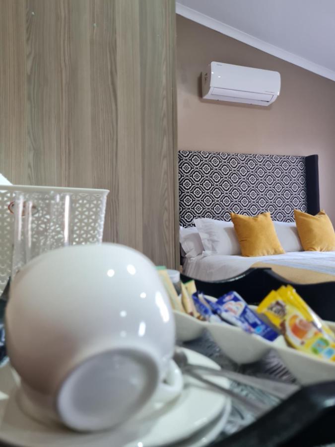 Village Kulture - Guest House Rustenburg Zewnętrze zdjęcie