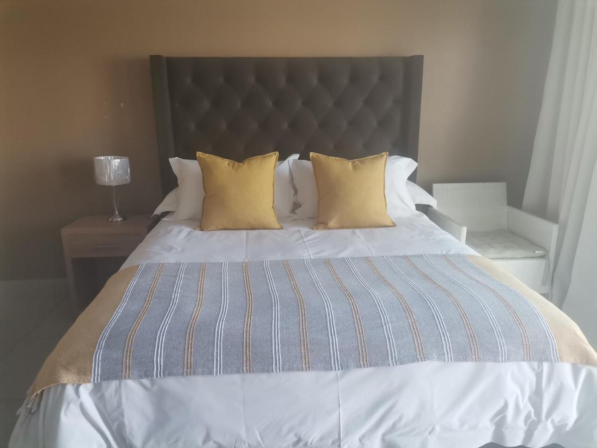 Village Kulture - Guest House Rustenburg Zewnętrze zdjęcie